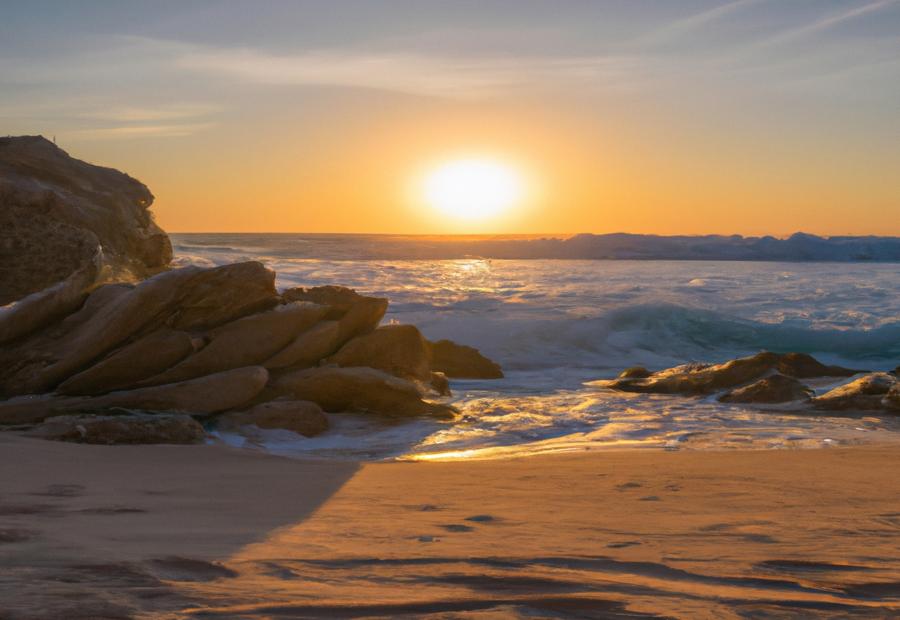 Playa El Médano: Safe swimming beach in Cabo San Lucas with a lively atmosphere 