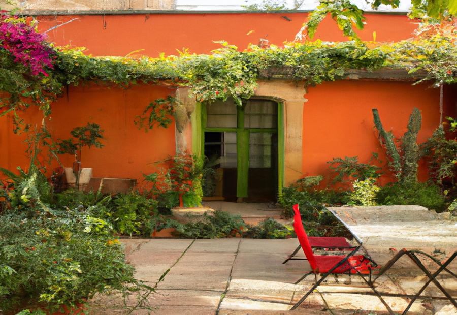 Top hotels in Oaxaca, including boutique hotels in Centro and midrange/budget options in outlying neighborhoods 